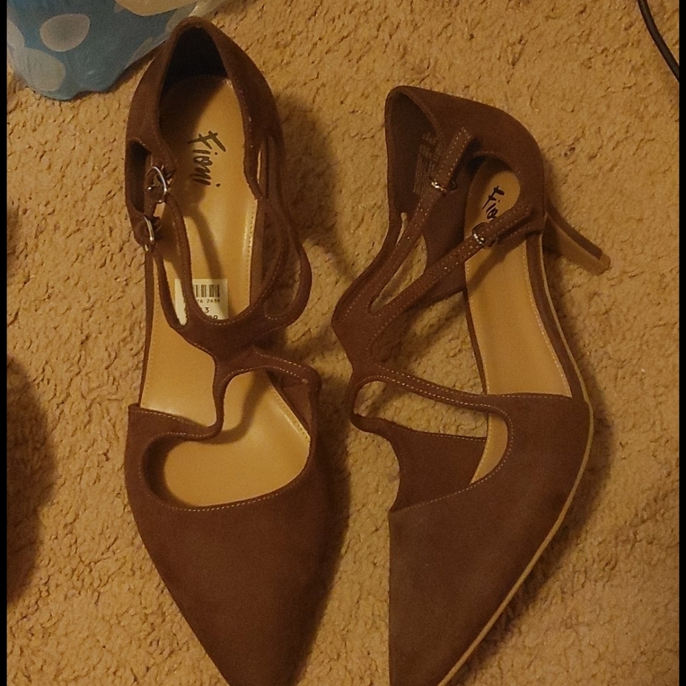 Olive green pump/sandal